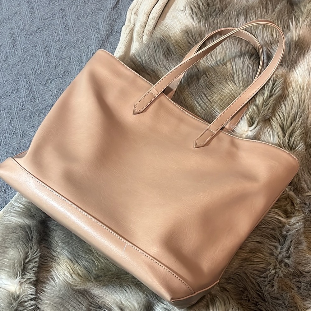 Matt & Nat Vegan Leather Bag Almond or Cream Color EUC